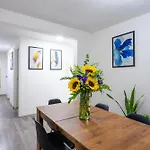 Private Room #4 In A 4 Bedroom Guest House In Roma Norte, Mexico City